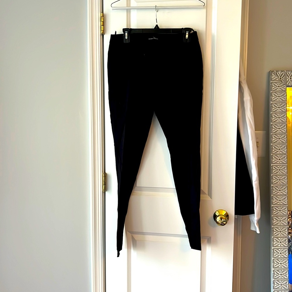 Like new! Gorgeous work pants. So comfy!